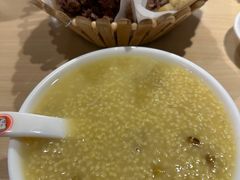 -闫家驴肉老店(华电一校店)