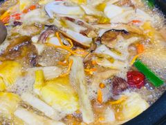 -菌之家·专业纯野生菌火锅·特色炒菌