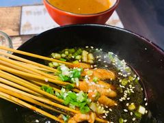 -虾弄弄海派小龙虾·牛羊蝎子火锅