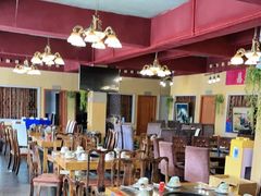 大堂-峰瑞藏地美食·石锅鸡·牦牛肉(大昭寺品牌店)