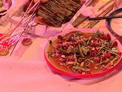 -海盗船. 龙虾烧烤. 酒馆