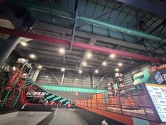 -极限PLAY运动娱乐新世界·团建派对潮玩休闲馆·室内蹦极高空游乐园
