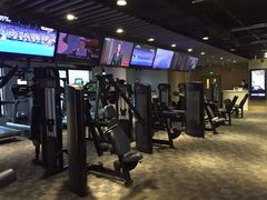 器械区-康斐斯健身