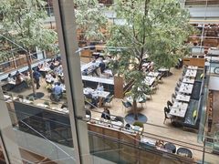 -乐蓬马歇百货公司(Rive Gauche)