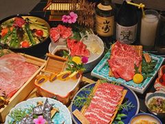 -山川小町·极番烧肉(新地假日广场店)