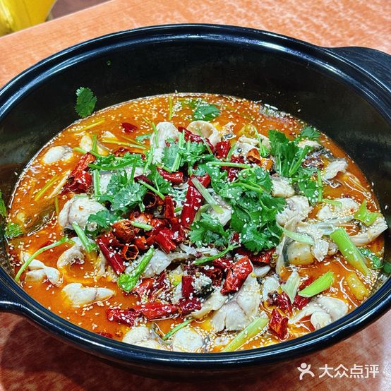 鲜黑鱼火锅