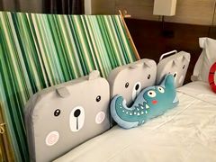 -三亚湾海居铂尔曼度假酒店