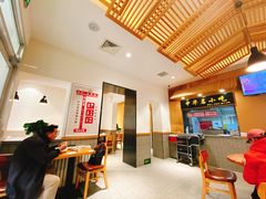 大堂-南城香·饭香串香馄饨香(赵公口店)