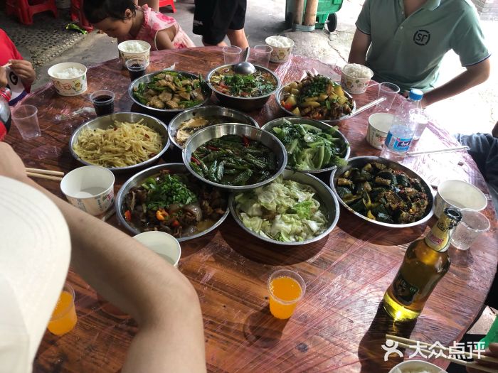 松山湖南湖湾露营营地图片