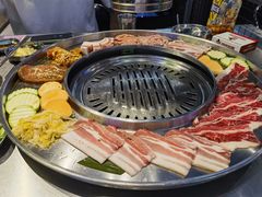 -哈哈碳都·牛肋条无限自助烤肉(台江万达店)