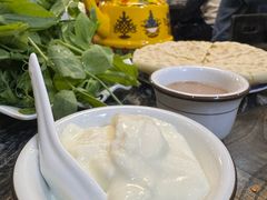 -乳仔牛牦牛汤锅 烤羊排(松潘古城店)