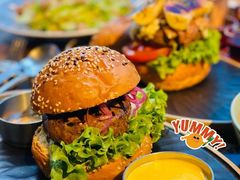 -Let'sBURGERplus·非常创意汉堡(三里屯店)