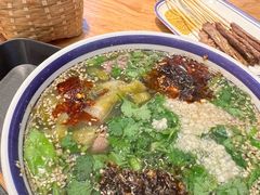 -云阿蛮云南生烫牛肉米线(奉贤路店)