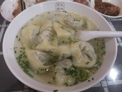 特色荠菜肉馄饨-潘国仙耳光馄饨(黄家阙路店)