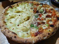 狂野榴莲双拼披萨-盘炉forenza·云贵川融合小食堂 ( 钟楼中柳巷店)