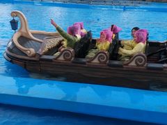 -七彩云南欢乐世界