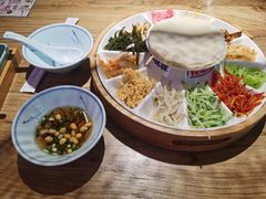 -怪噜范·老贵阳街头名小吃(鸿通城店)