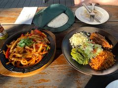 -Pistolera Mexican Cantina女枪手墨西哥餐厅(碧云路店)