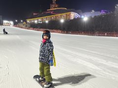-采薇庄园四季滑雪场