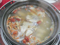 -花苑美食横琴生蚝火锅(拱北粤华路店)