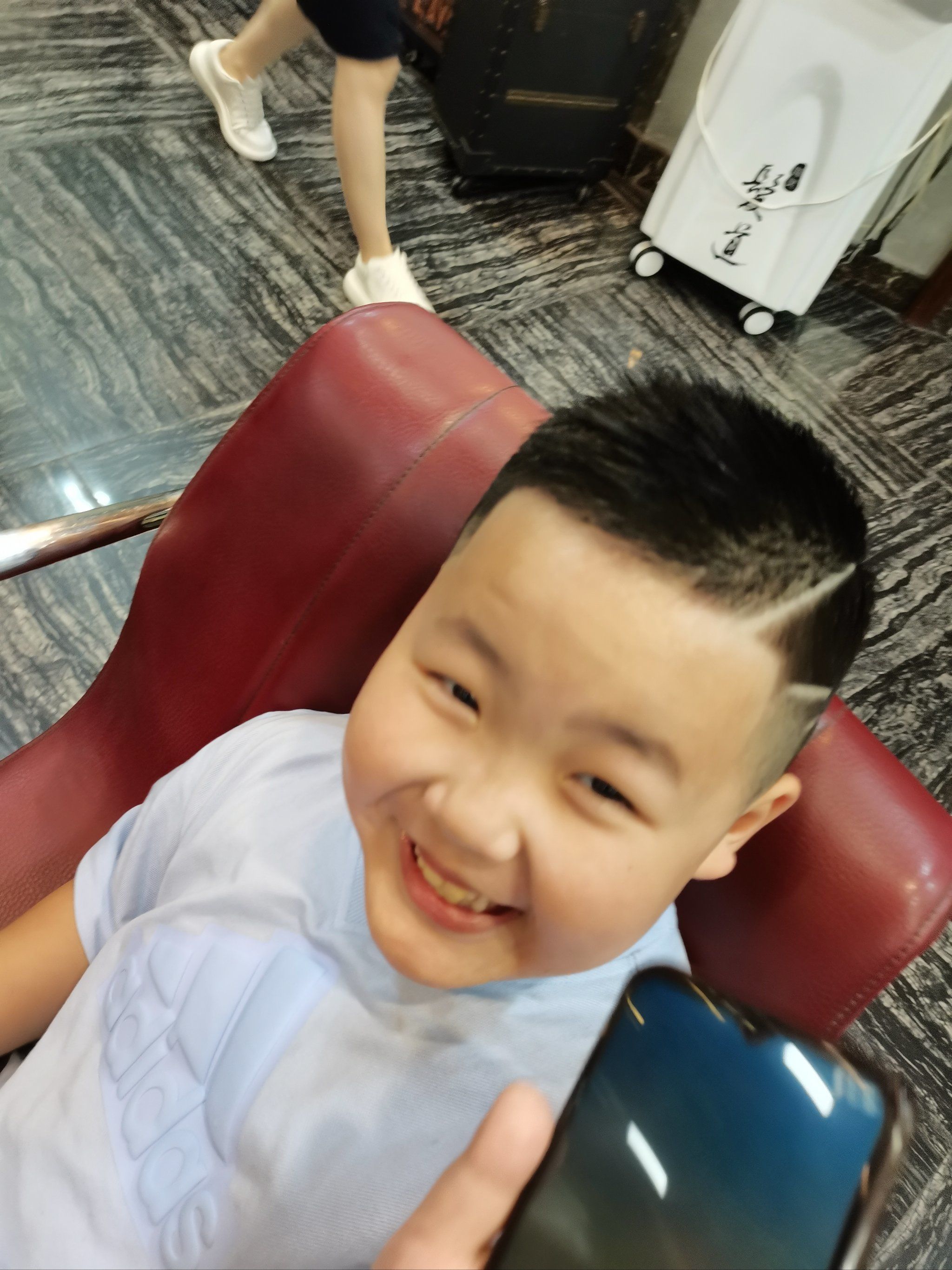 头发稀少两岁男宝宝发型