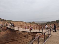 -波浪谷