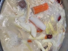 -三人行骨头王火锅(长寿店)