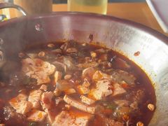 -大众跷脚牛肉馆·非遗传承单位(峨眉山店)