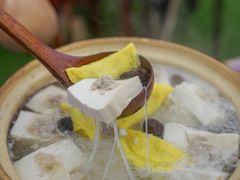 -刘姐啤酒鱼民族演艺餐厅(西街总店)