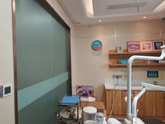 -上海仁爱医院口腔科 · 种植