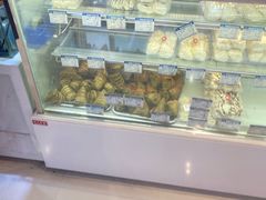 -白玉兰食品甜凤店(合生汇店)