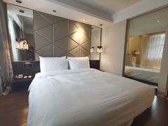 -桔子酒店(上海西藏北路地铁站店)