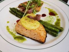 香煎三文鱼-1981牛排西餐厅(海信店)