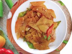 青椒土豆片-得仁酒家(东四十一条店)