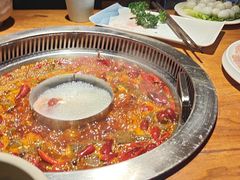 -城墙拐拐火锅(三峡广场黑金冠店)