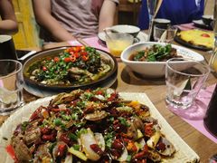 -临界音乐酒馆·小龙虾·江湖菜(华熙LIVE·鱼洞店)