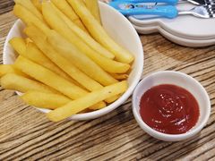 -布鲁豪斯亲子欢乐家庭餐厅