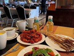 -大中华希尔顿酒店-念自助餐·嗨啤·小龙虾