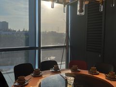 包厢-青年公社烤鸭(宝杨宝龙广场店)