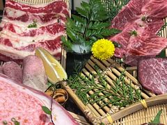 -山川小町·极番烧肉(新地假日广场店)