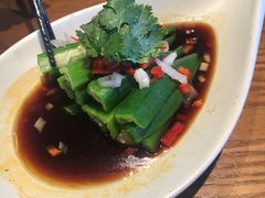 -云海肴·汽锅鸡·云南菜(天山百盛优客店)