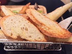 餐前面包-C&R西班牙餐厅
