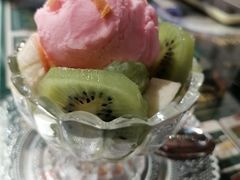 -广信牛奶甜品世家(台东店)
