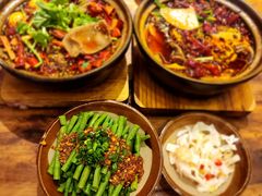 -有红鸡毛店·砂锅菜(抚琴夜市店)