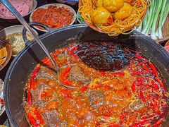 -四小区火锅·巷子里的重庆火锅(花照壁店)