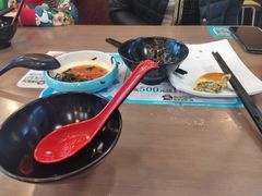-灵芝妹子海鲜米线(香炉礁山姆店)