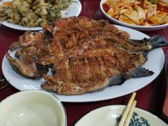 -北京龙庆四季香农家饭庄·灶台鱼·碳烤虹鳟鱼(龙庆峡店)