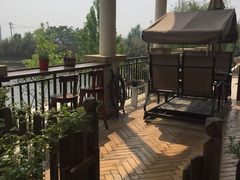 -一米阳光咖啡店(百通尚风尚水店)
