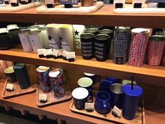 零售区-星巴克臻选(广州太古汇店)