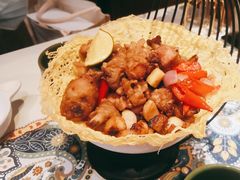 傣味柠檬香叶鸡-云海肴·汽锅鸡·云南菜(天山百盛优客店)